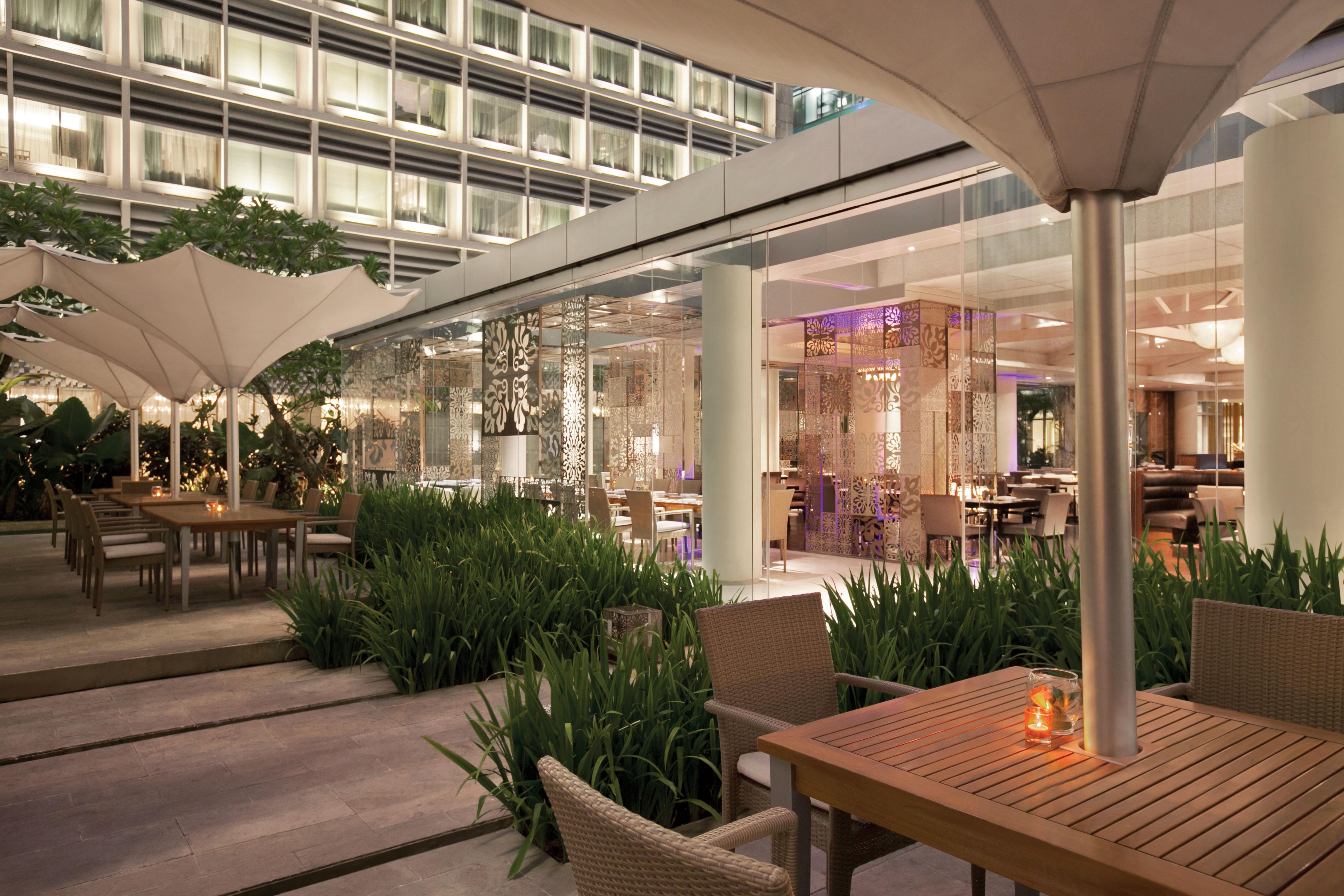Hotel Indonesia Kempinski Jakarta Exterior photo The hotel's lobby