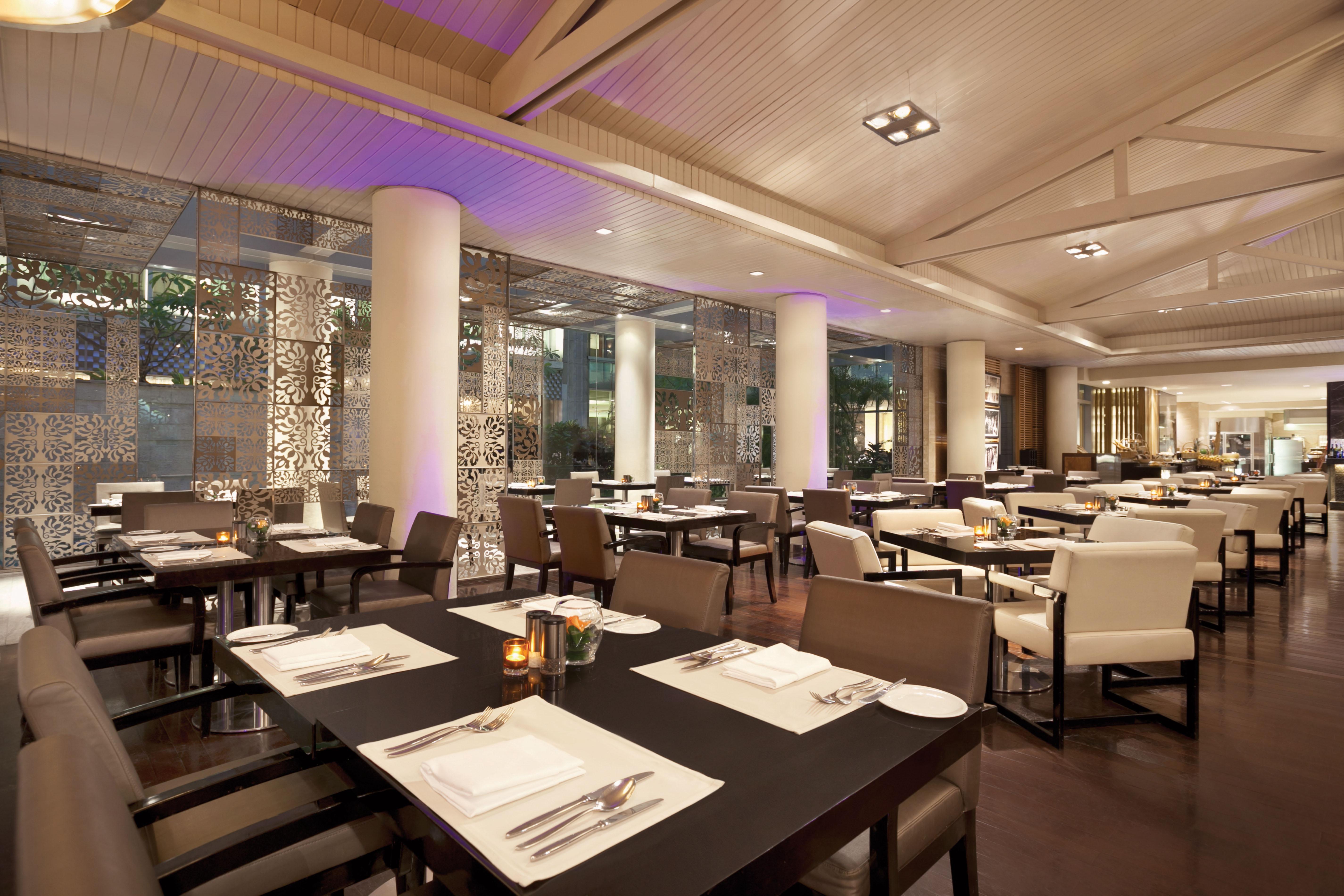 Hotel Indonesia Kempinski Jakarta Exterior photo The restaurant